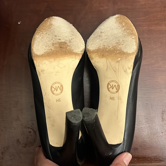 Michael Kors Black Chantal Platform Pumps Size 9 - Picture 4 of 6
